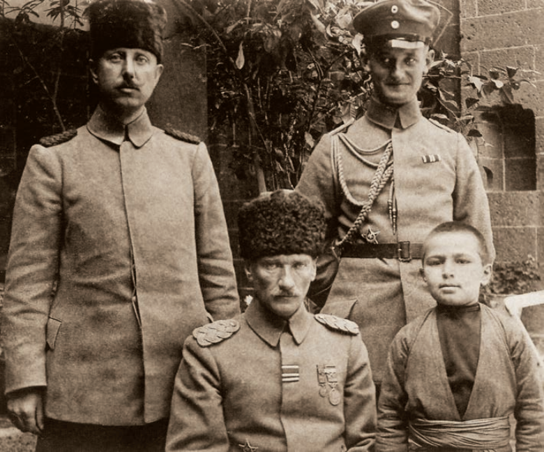 2’nci Ordu Komutanı Mustafa Kemal Paşa, Diyarbakır, 1917