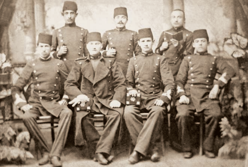 Mekteb-i Harbiye 2’nci sınıf öğrencisiyken, İstanbul, 1900, 1901