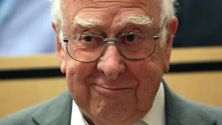 Utangaç Peter Higgs