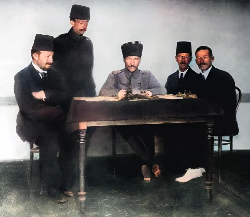 Erzurum Kongresi için hazırlıklar yapılırken. Erzurum, 5 Temmuz 1919, Mustafa Kemal