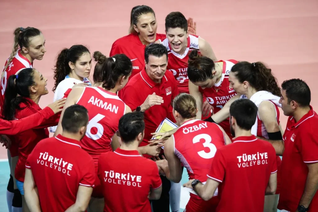 Filenin Sultanları, Giovanni Guidetti, Guidetti Türkiye, italyan türk, Türkiye Kadın Milli Voleybol Takımı Guidetti